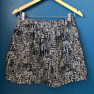 BLCK AND CREAM MINISKIRT